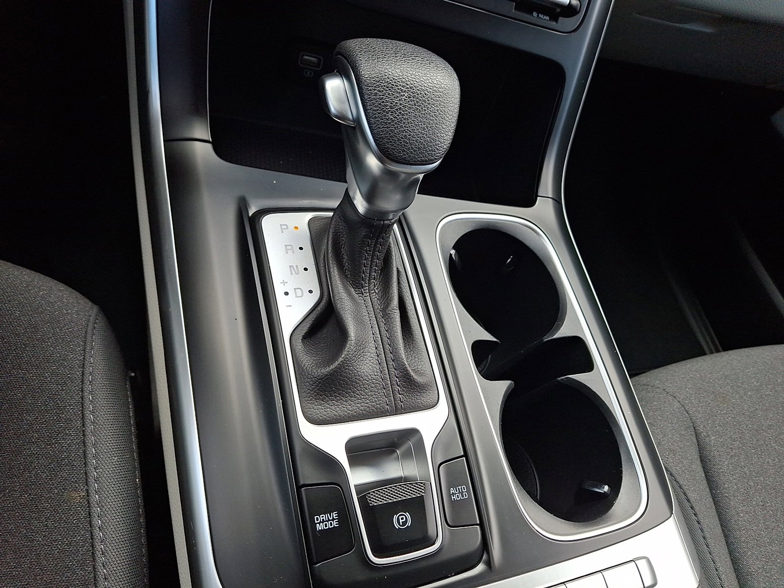 Used 2023 Kia Carnival LX image 15