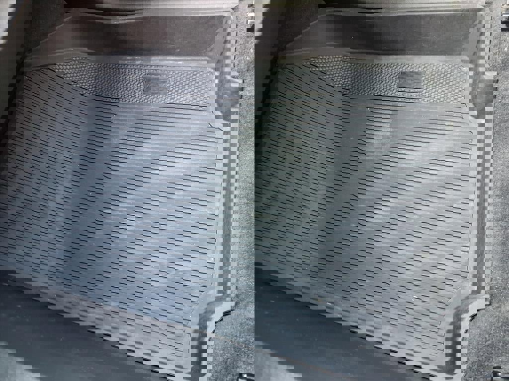 Used 2025 Chevrolet Equinox RS w/ Safety and Technology Package image 28