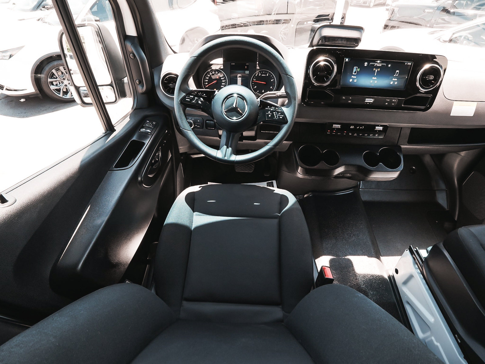Used 2026 Mercedes-Benz Sprinter 2500 image 32