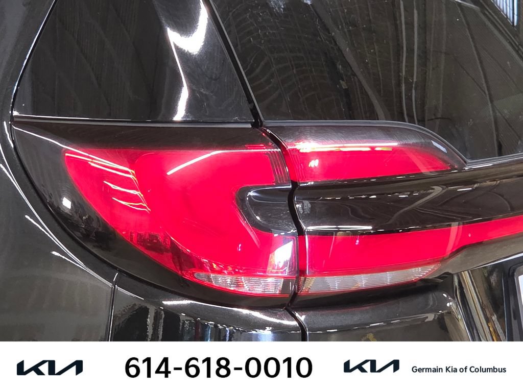 Used 2023 Chrysler Pacifica Touring-L FWD image 15