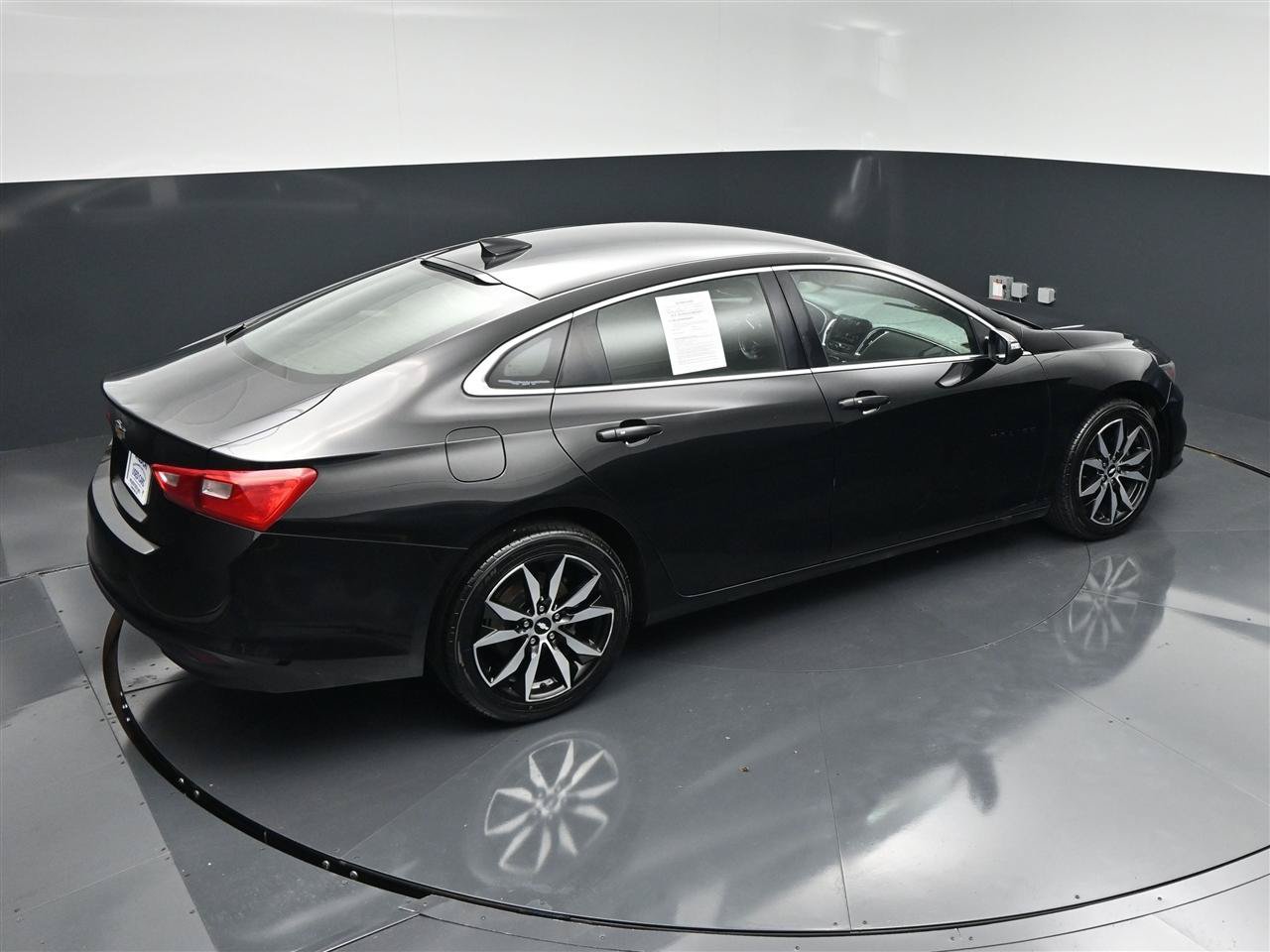 Used 2018 Chevrolet Malibu LT FWD image 23