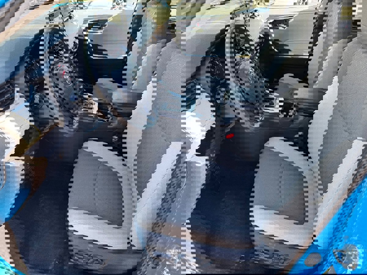 Used 2021 Toyota RAV4 XLE image 26