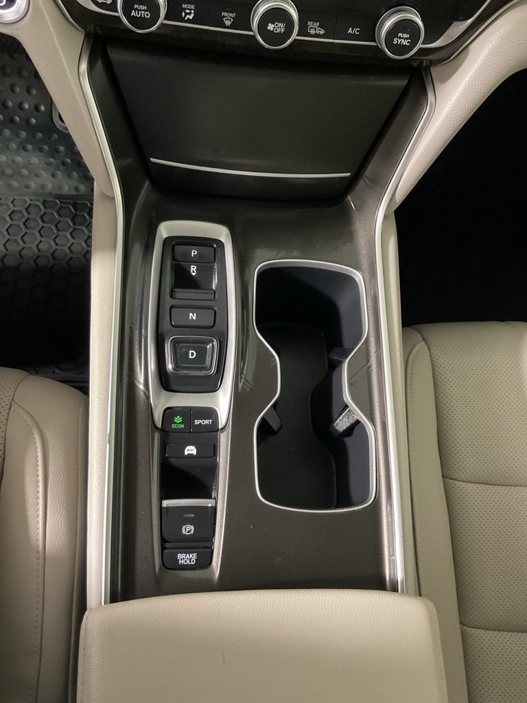 Used 2020 Honda Accord Touring image 29