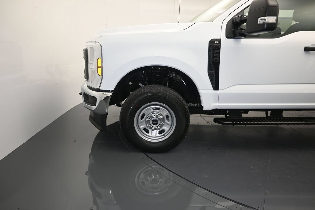 New 2027 Ford F250 XL w/ XL Chrome Package AWD/4WD image 9