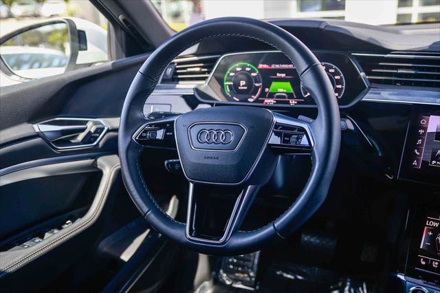 Certified 2023 Audi e-tron Premium Plus w/ Premium Plus Package AWD/4WD image 17