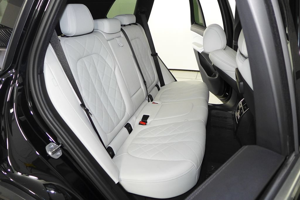 Used 2023 BMW X5 sDrive40i w/ Parking Assistance Package RWD image 20