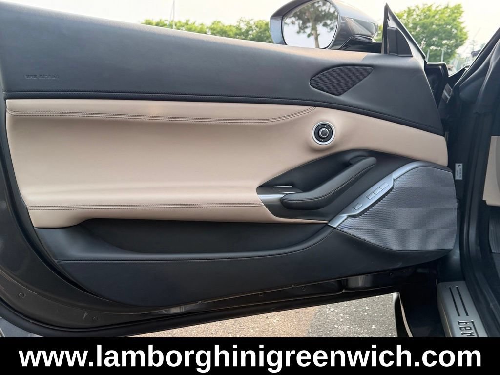 Used 2019 Ferrari Portofino RWD image 34