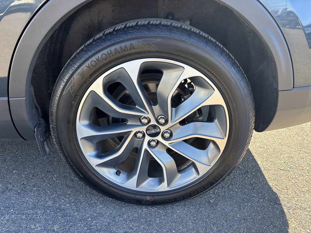 Certified 2022 Lincoln Nautilus Reserve w/ Luxury Package image 31