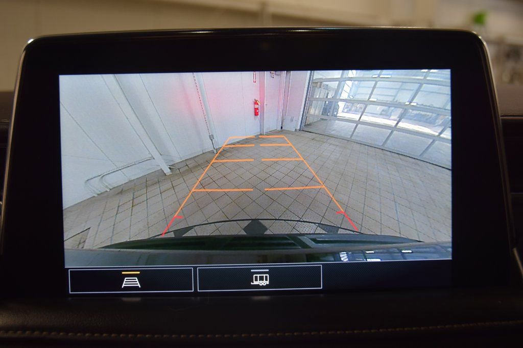 Used 2021 GMC Yukon SLT image 49