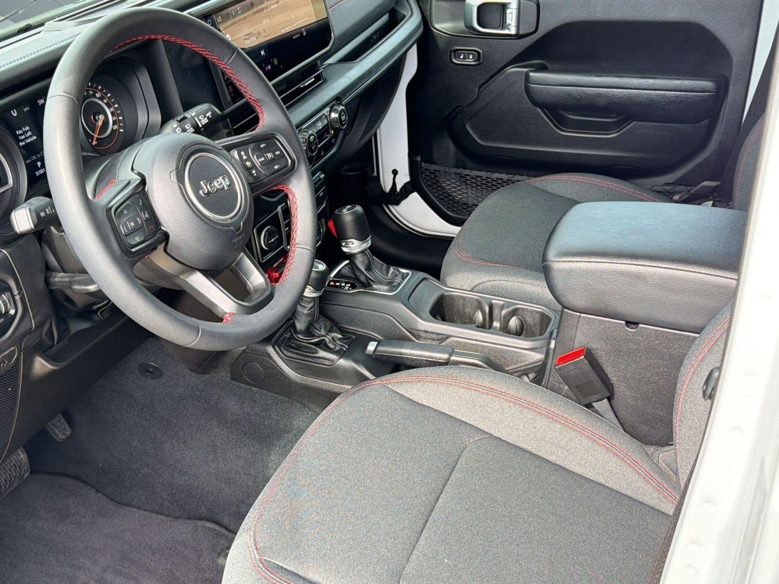 Used 2025 Jeep Wrangler Unlimited Rubicon image 21