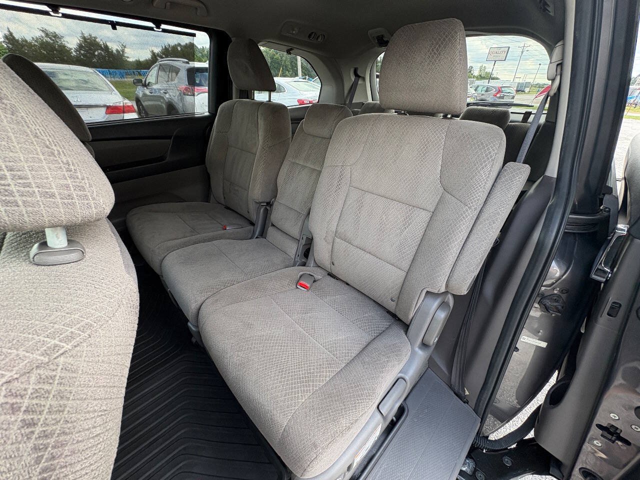 Used 2016 Honda Odyssey SE image 9