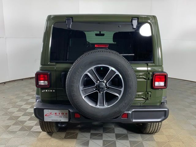 Used 2023 Jeep Wrangler Sahara image 8