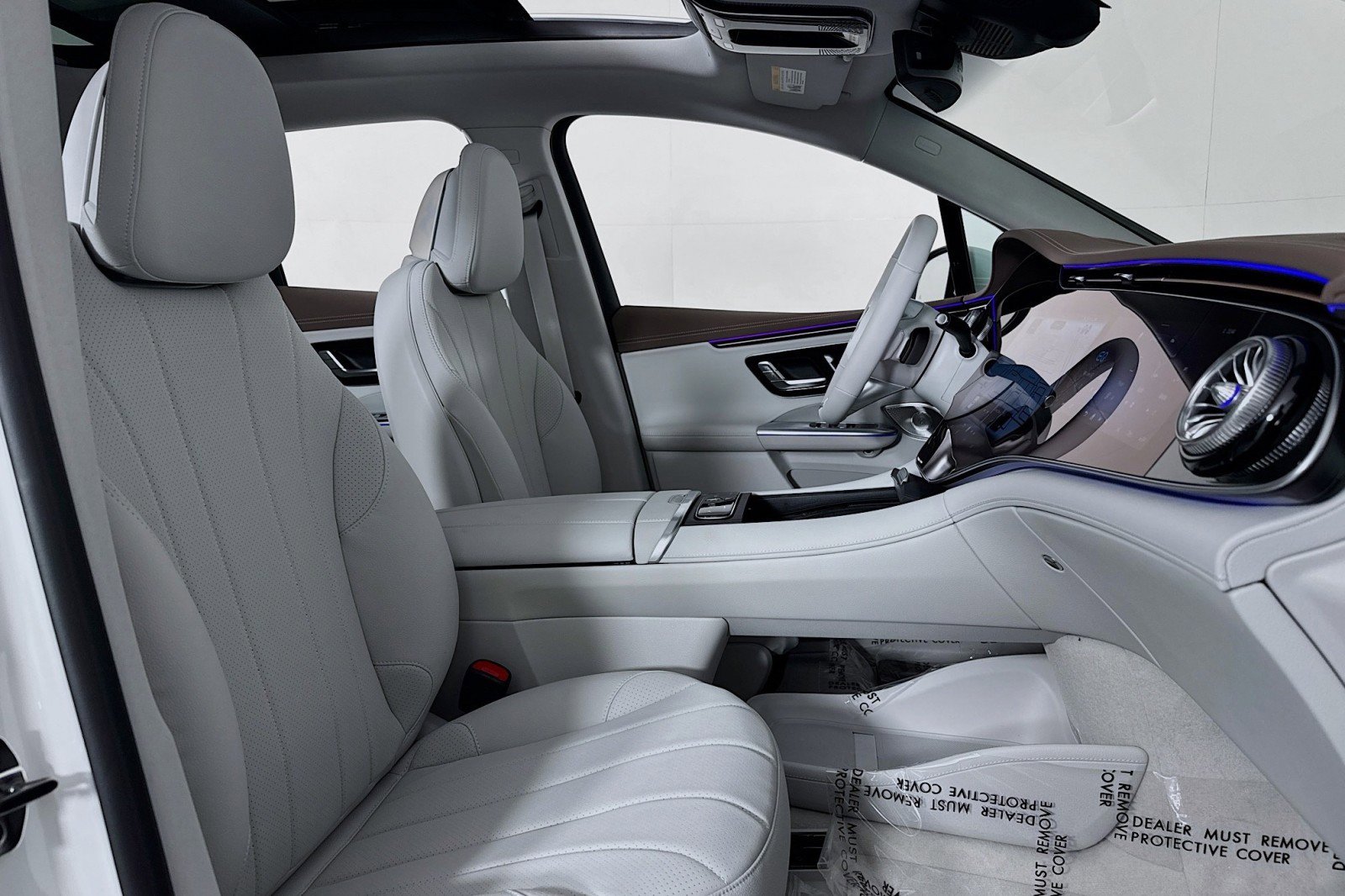 New 2026 Mercedes-Benz EQE 320 4MATIC SUV image 6