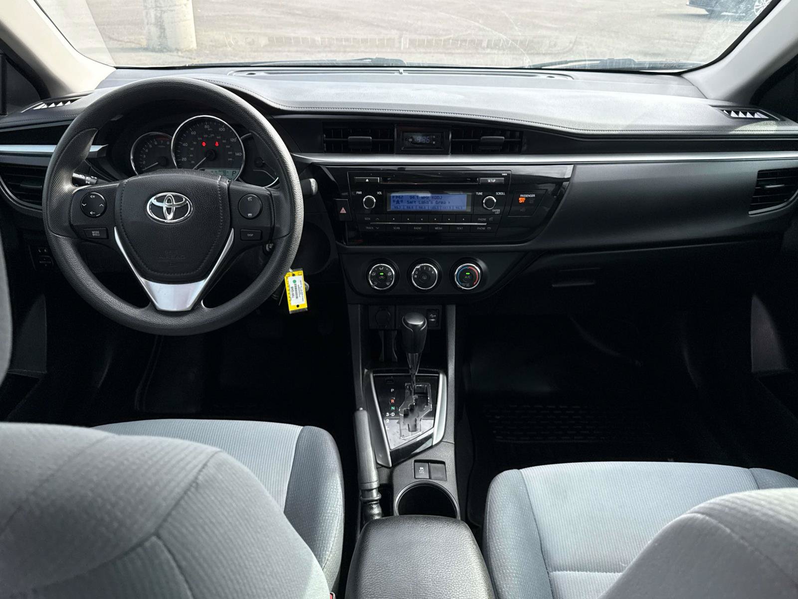 Used 2015 Toyota Corolla L FWD image 14