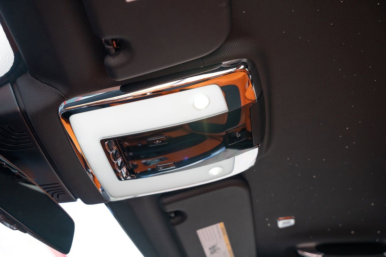 Used 2025 Rolls-Royce Cullinan image 23