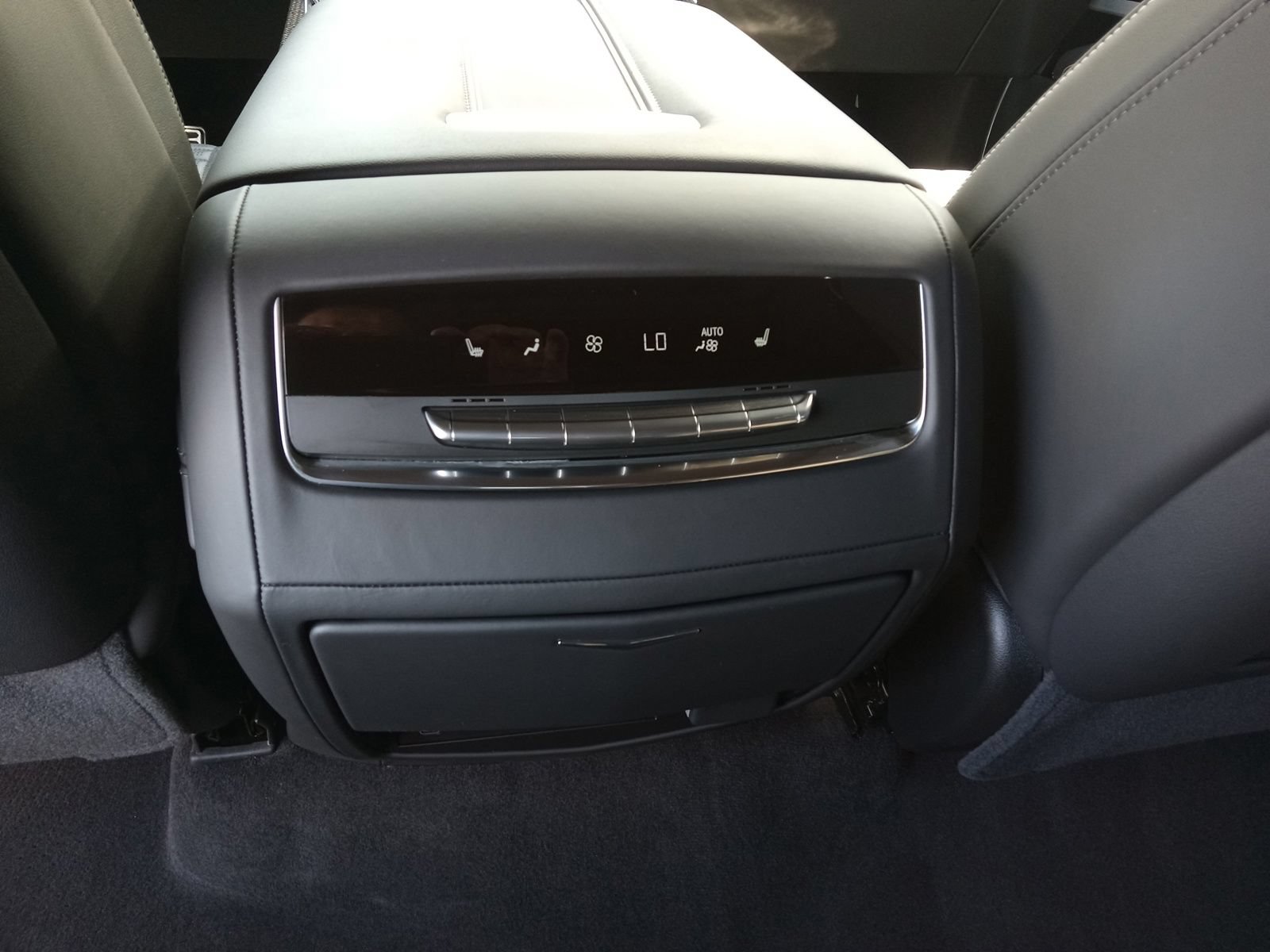 Used 2025 Cadillac Escalade V AWD/4WD image 29