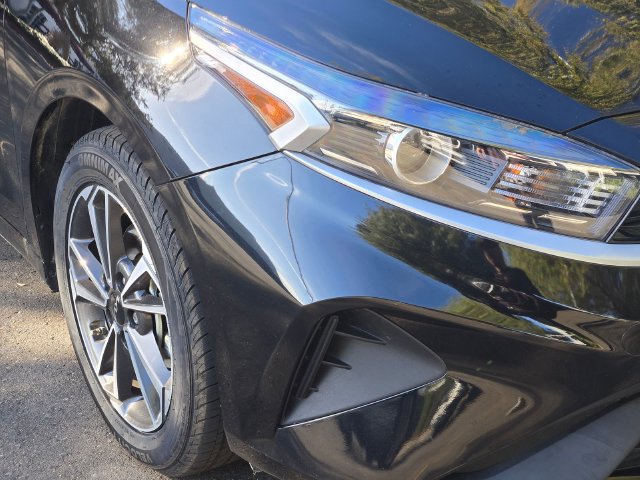 Certified 2023 Kia Forte LXS FWD image 4