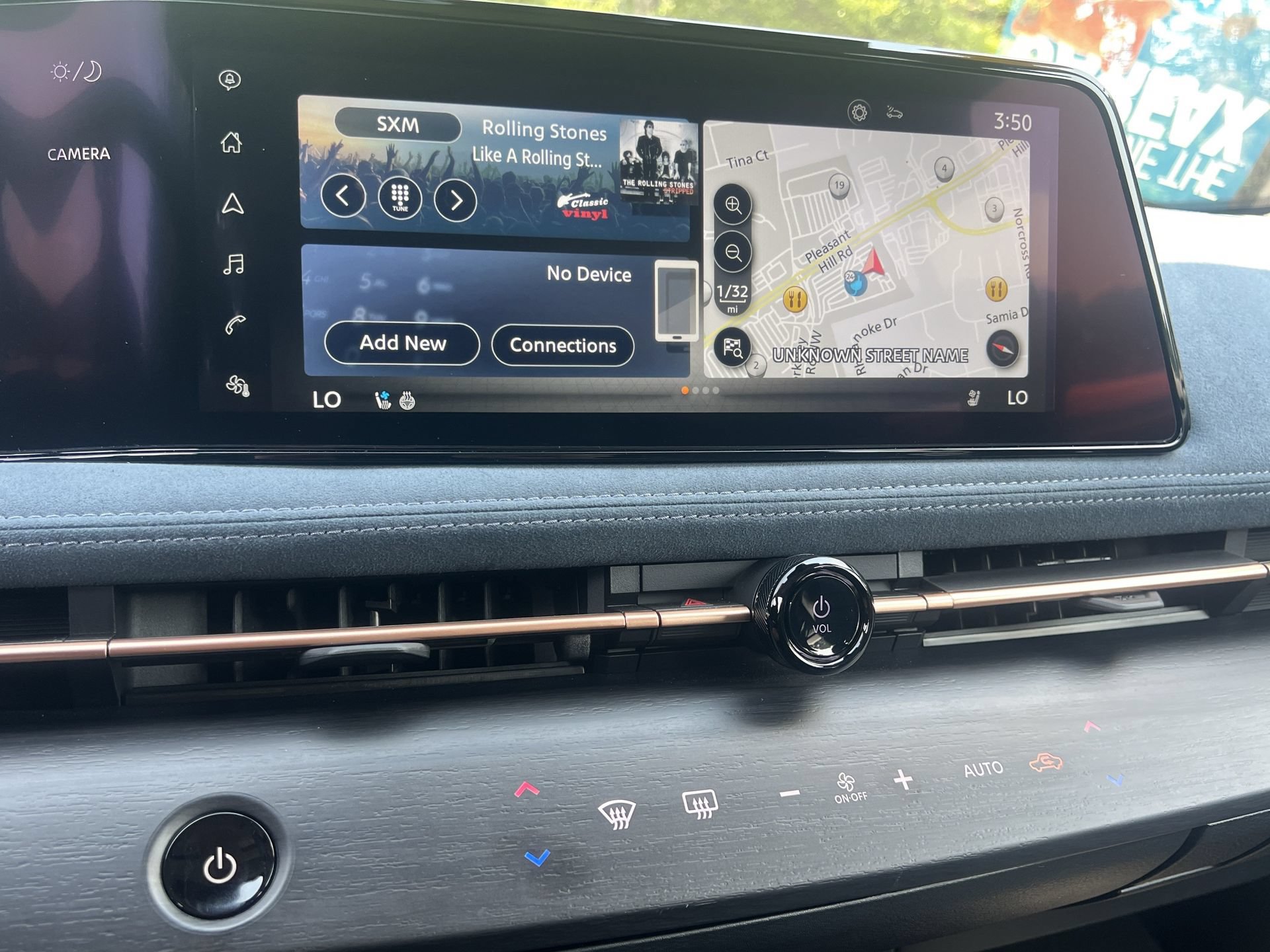 Certified 2024 Nissan Ariya AWD image 5