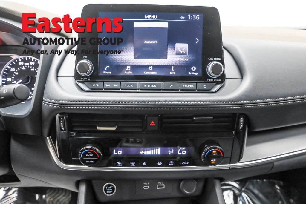 Used 2022 Nissan Rogue SV image 12