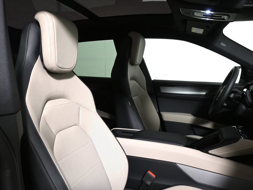 New 2026 Porsche Cayenne Electric AWD/4WD image 40