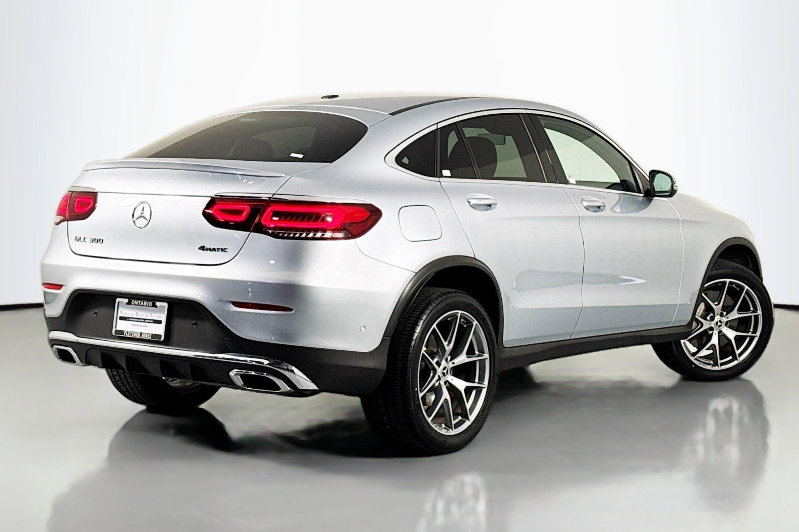 Used 2022 Mercedes-Benz GLC 300 4MATIC Coupe image 11
