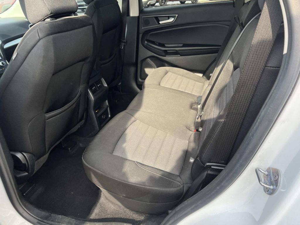 Used 2022 Ford Edge SE w/ Cargo Accessory Package image 11