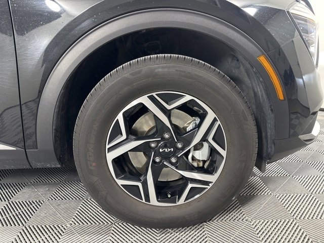 Used 2024 Kia Sportage LX image 9