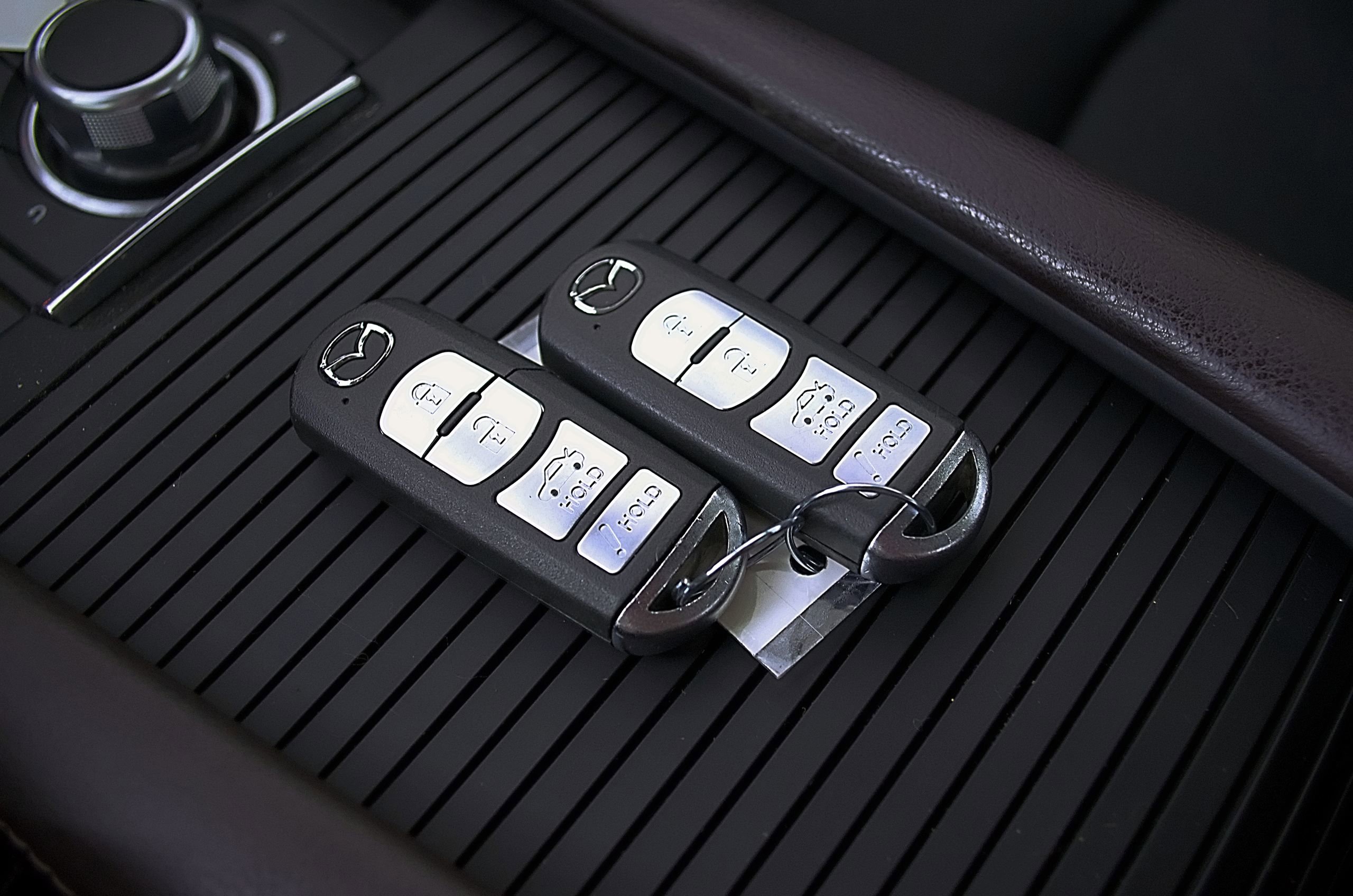 Used 2017 MAZDA MAZDA3 Grand Touring image 28