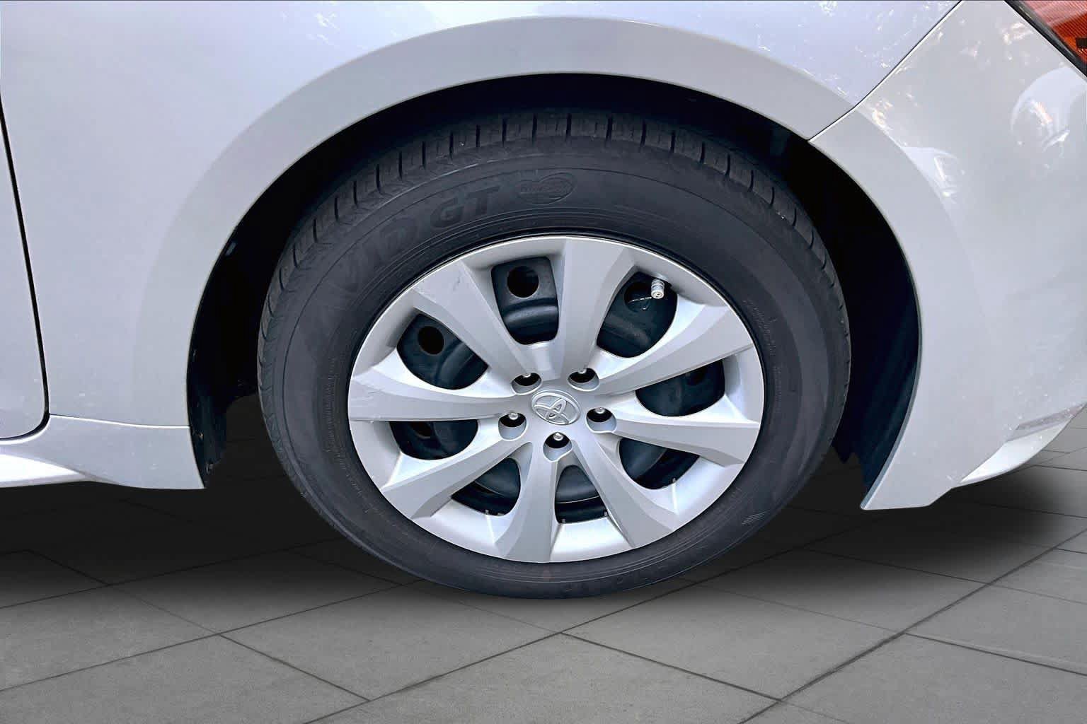 Used 2023 Toyota Corolla LE FWD image 11