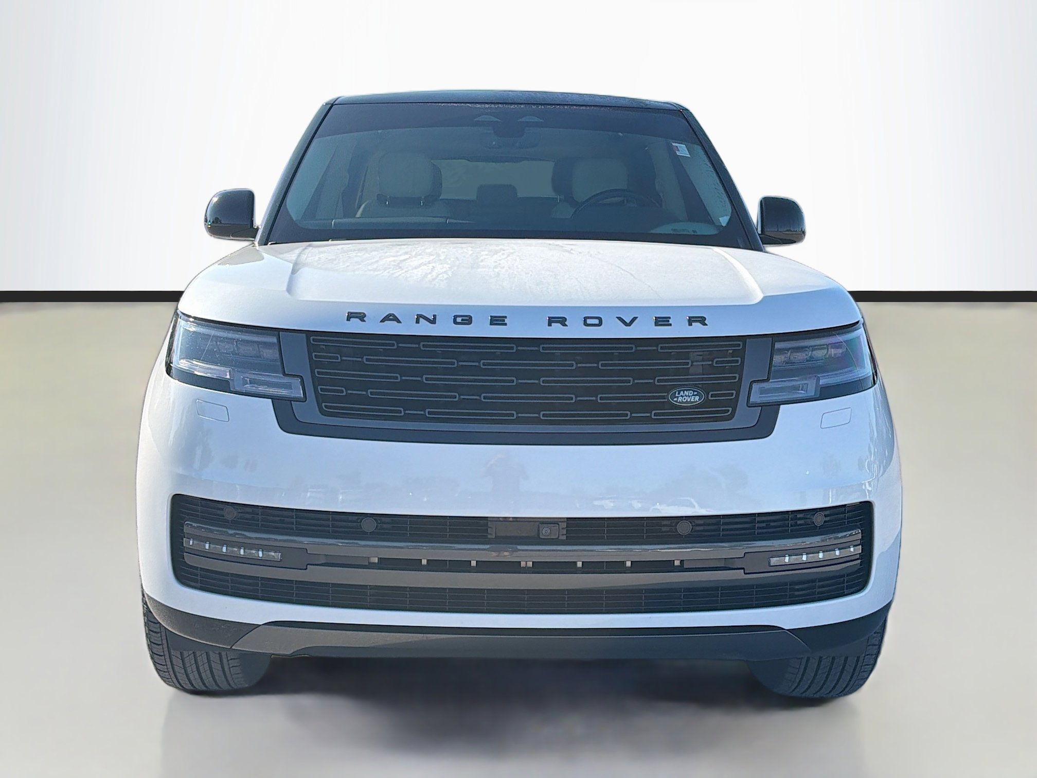 Used 2024 Land Rover Range Rover Long Wheelbase SE image 8