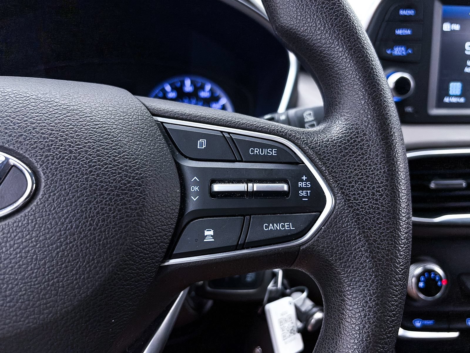 Used 2020 Hyundai Santa Fe SE FWD image 27