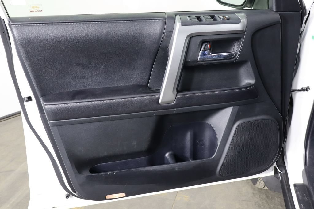Used 2016 Toyota 4Runner SR5 RWD image 20