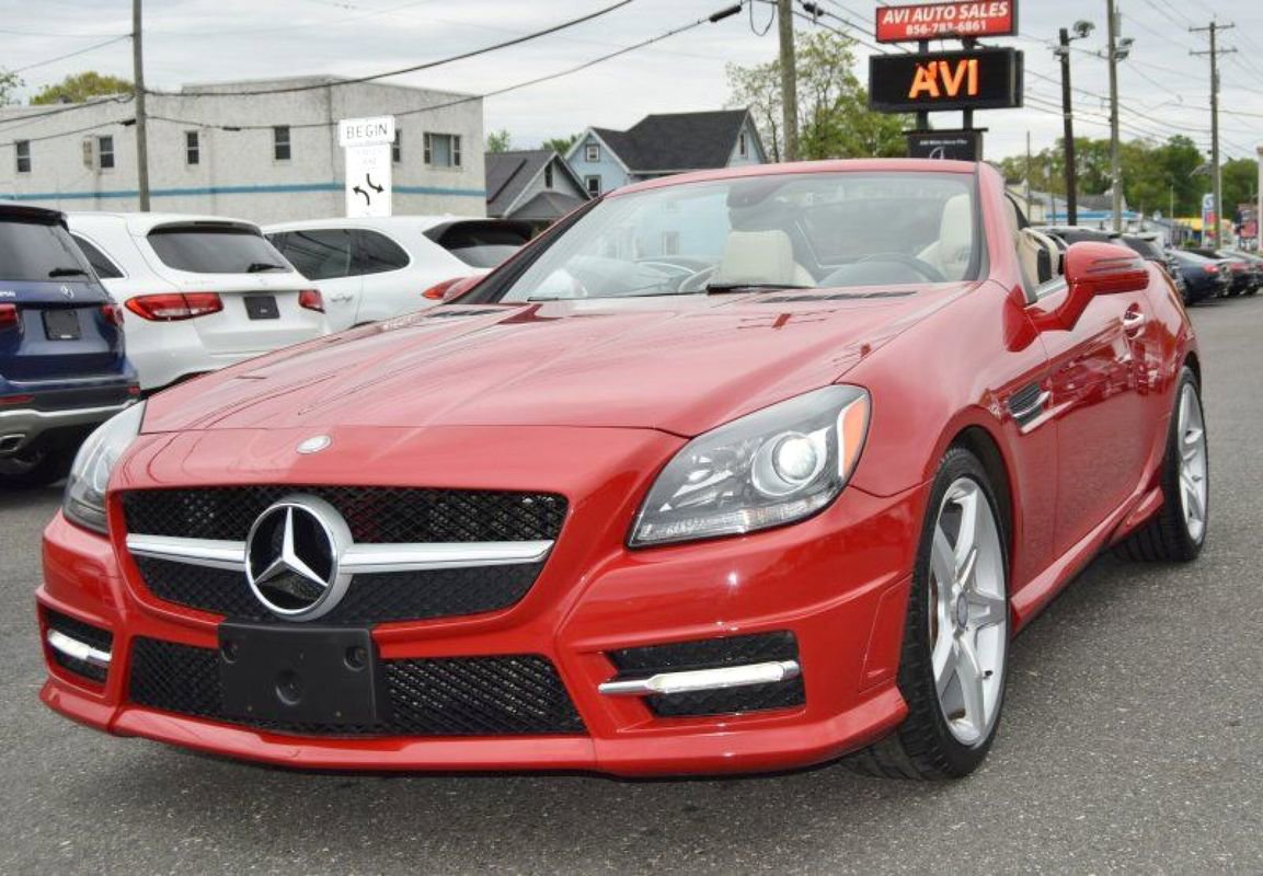 Used 2012 Mercedes-Benz SLK 350 image 2