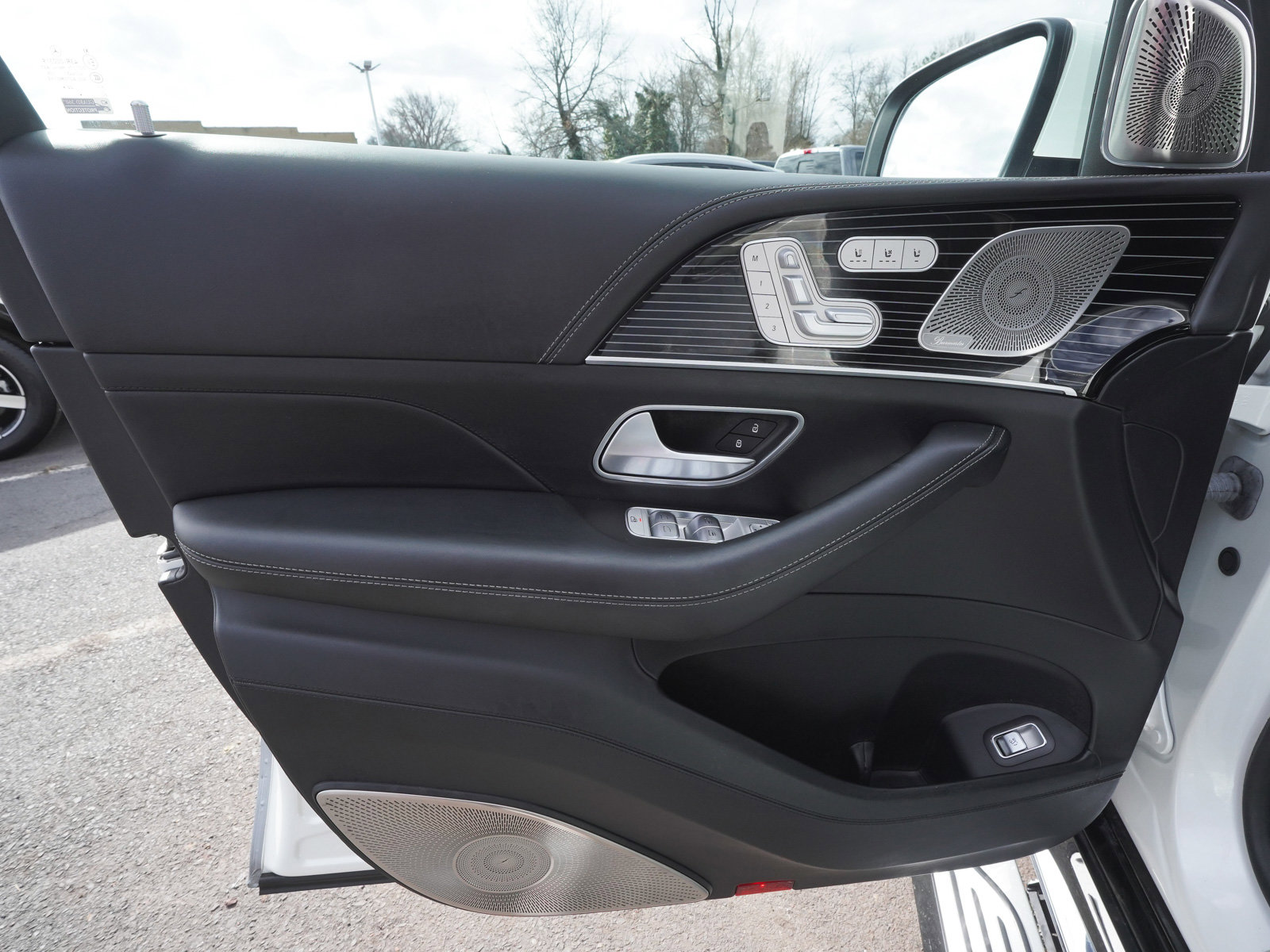 Used 2023 Mercedes-Benz Maybach GLS 600 4MATIC image 8