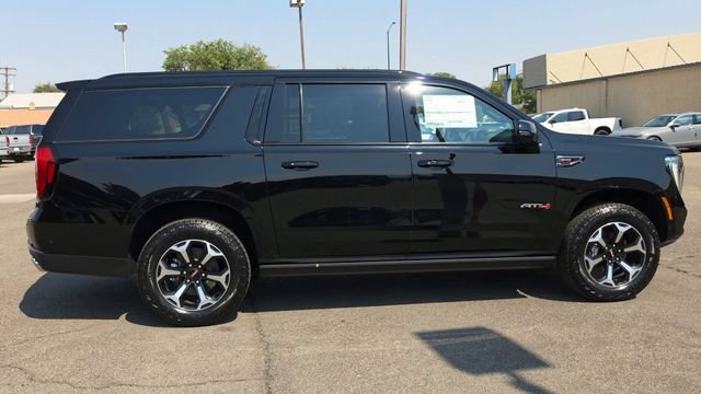 New 2026 GMC Yukon XL AT4 w/ AT4 Premium Package AWD/4WD image 11