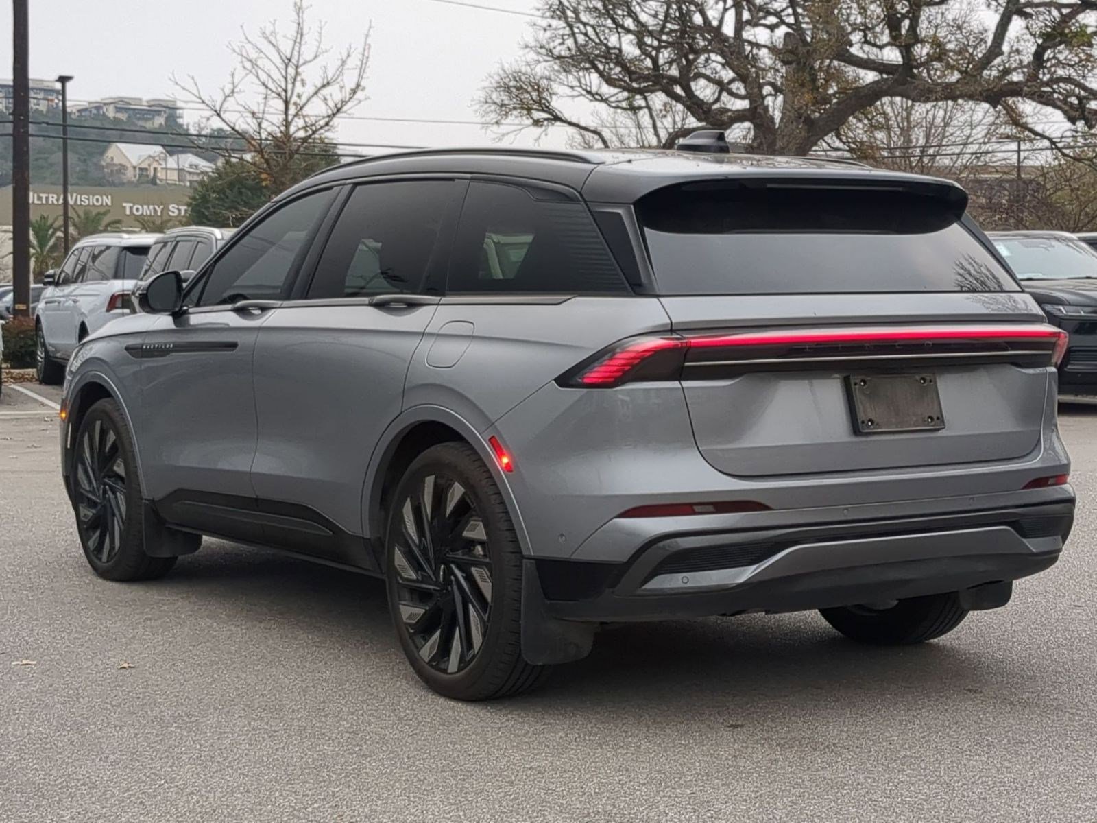 Used 2024 Lincoln Nautilus Reserve w/ Equipment Group 202A image 5