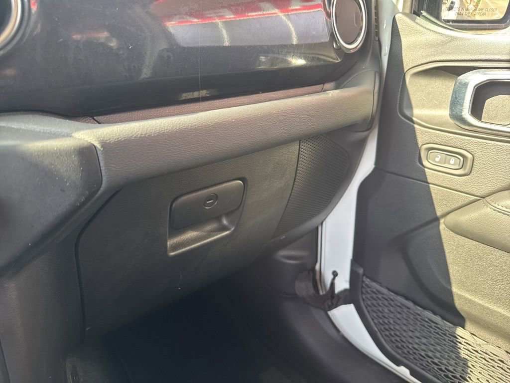 Used 2023 Jeep Wrangler Altitude image 43