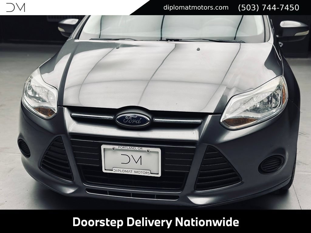 Used 2014 Ford Focus SE w/ SE Winter Package FWD image 14