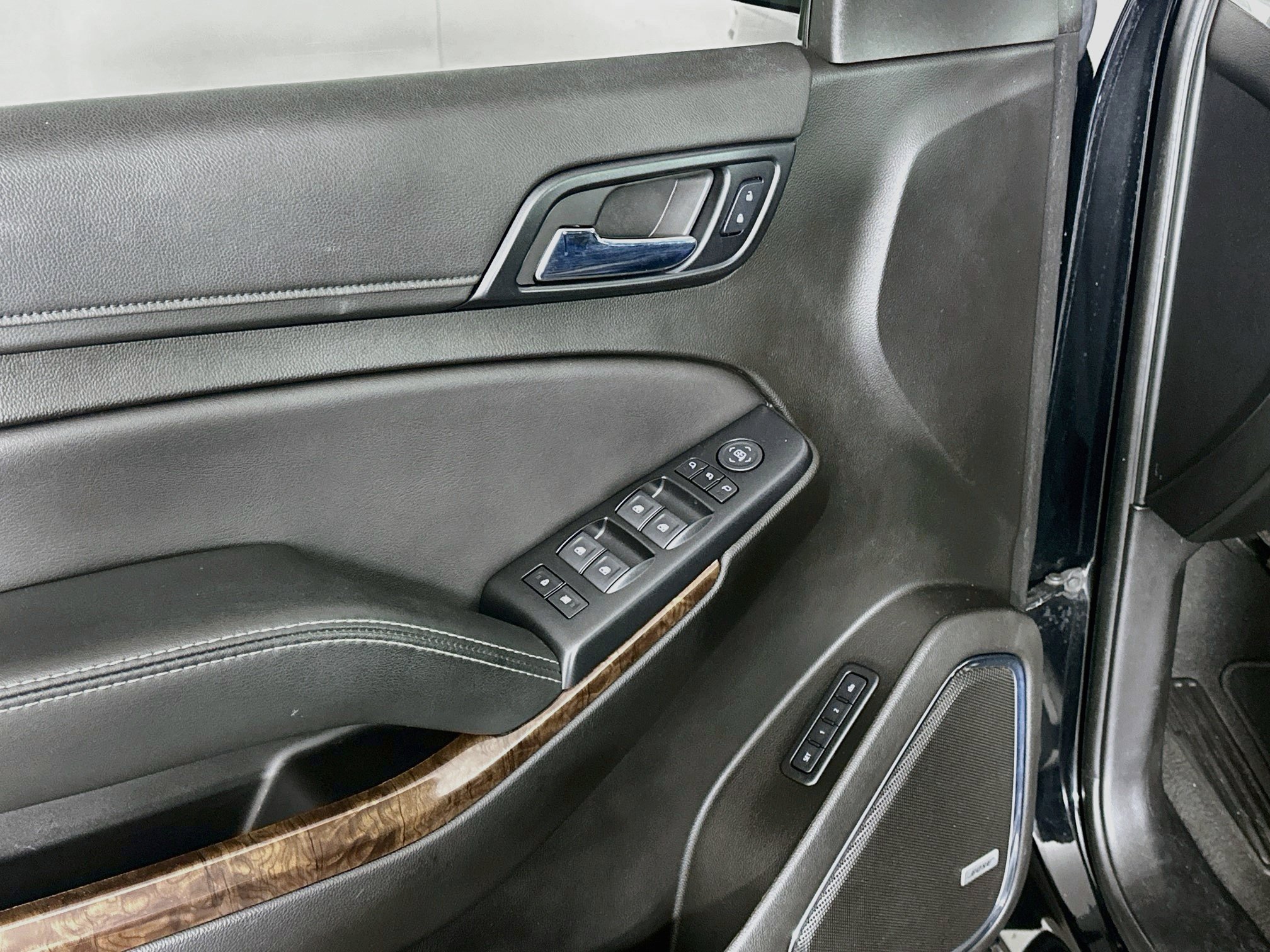 Used 2019 Chevrolet Tahoe LT AWD/4WD image 15