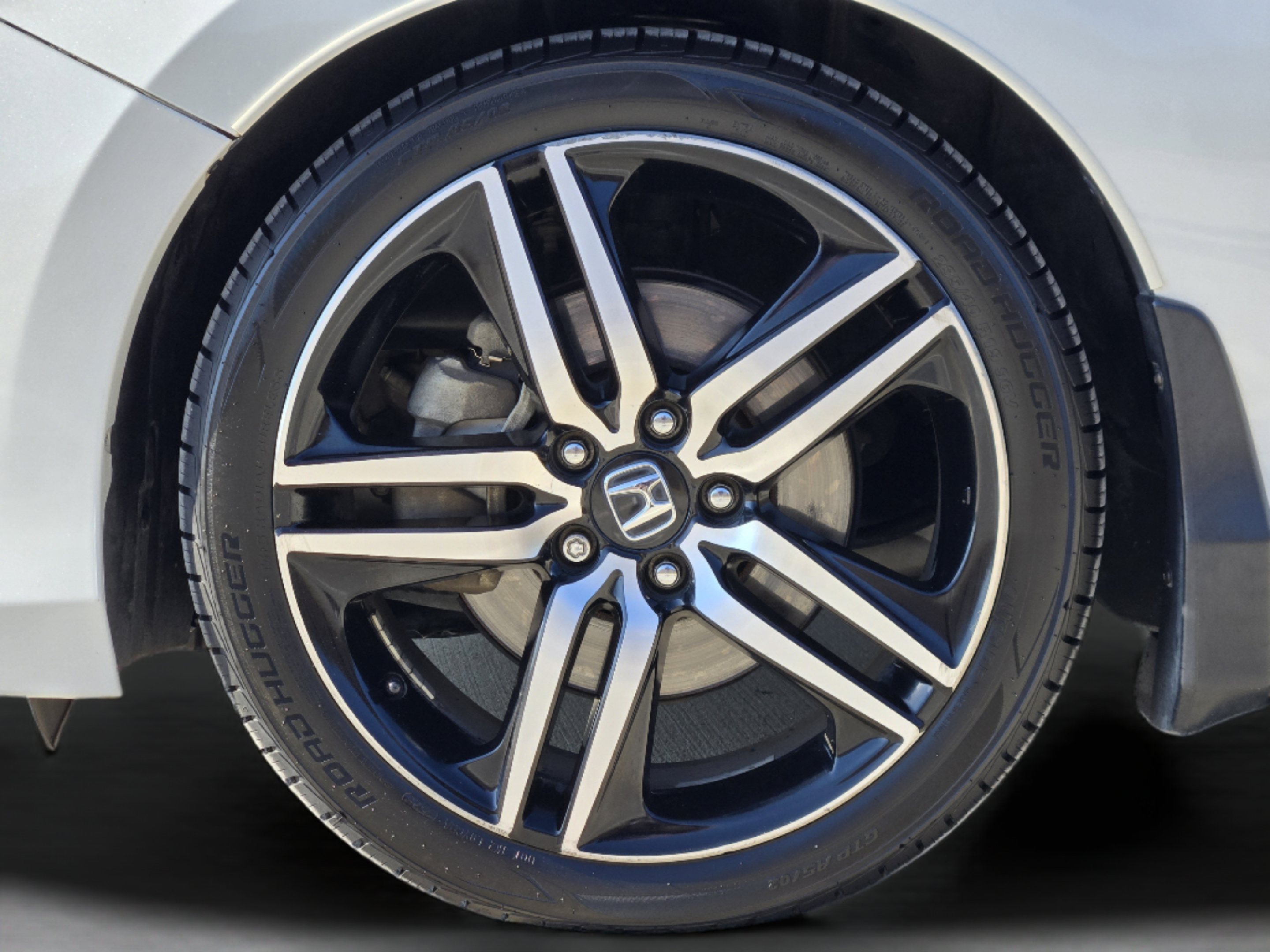 Used 2016 Honda Accord Touring image 30