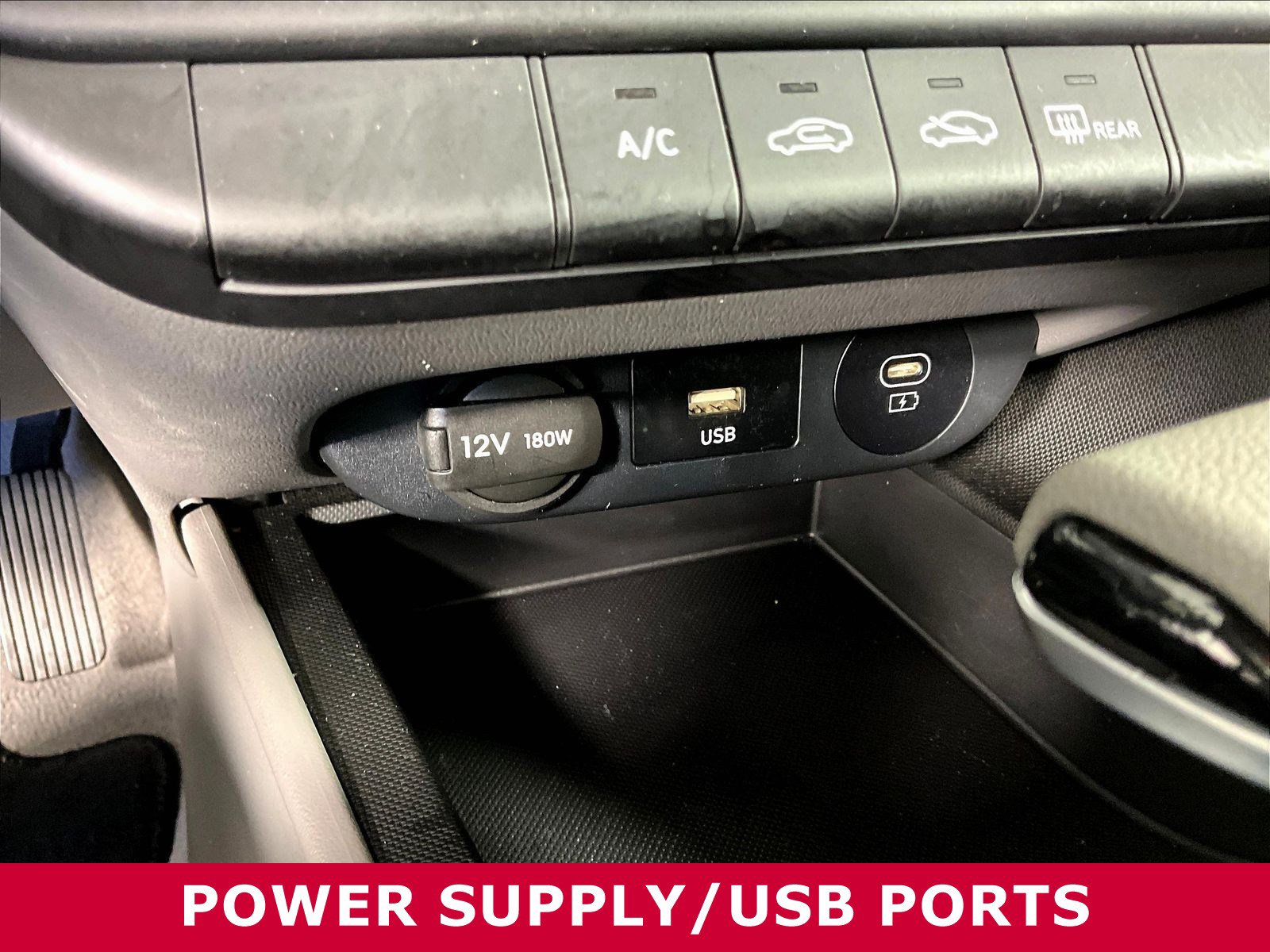 Used 2025 Hyundai Elantra SE FWD image 15