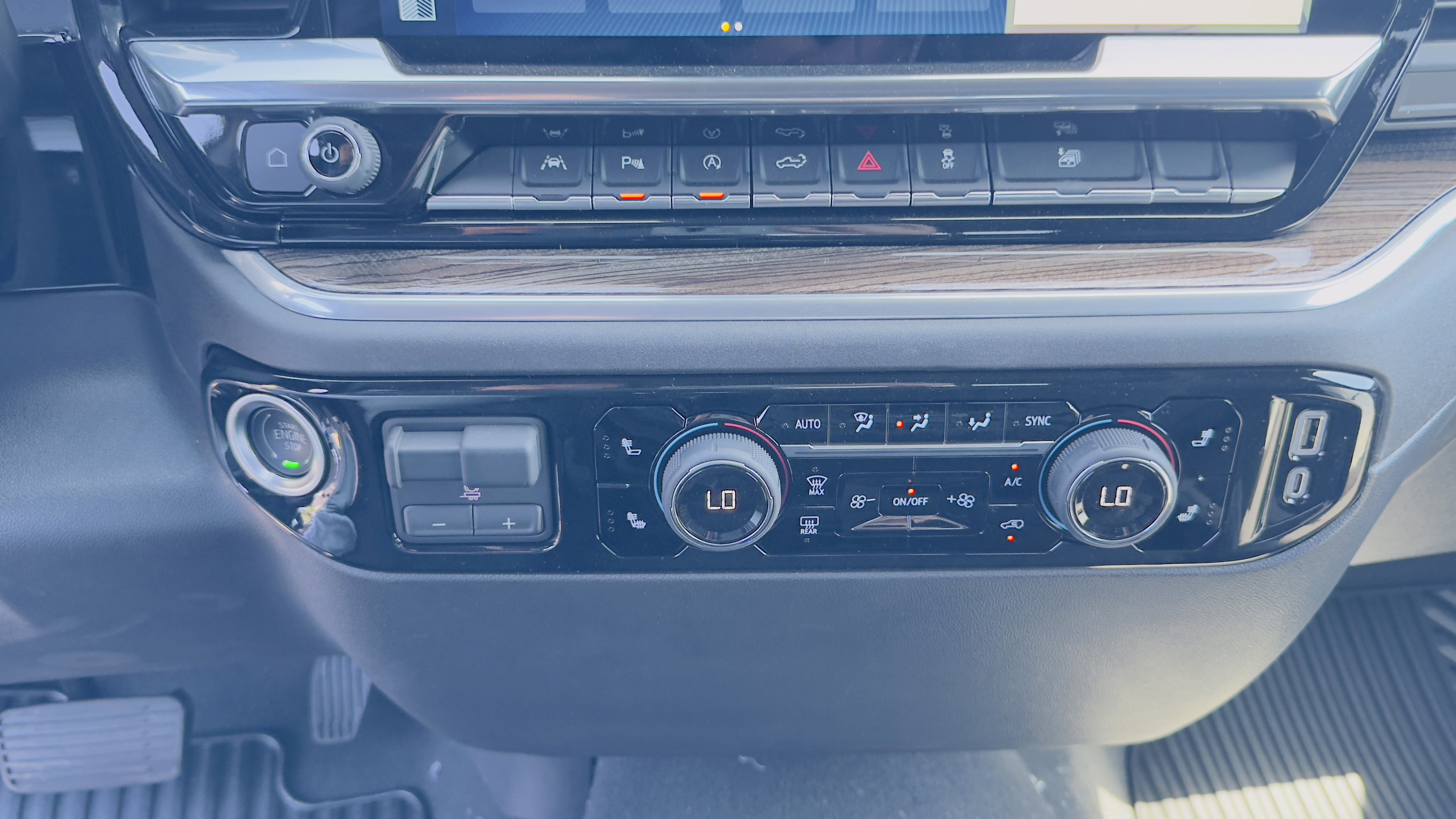 New 2025 Chevrolet Silverado 1500 LT w/ Safety Package image 22