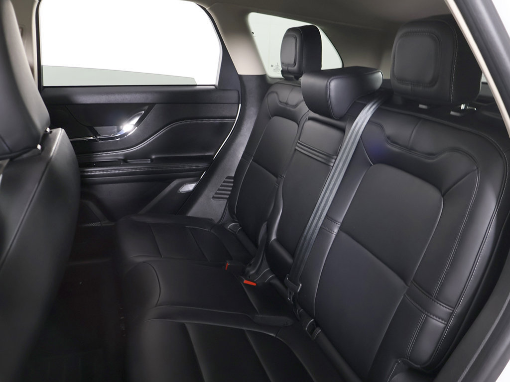 Used 2024 Lincoln Corsair AWD image 32
