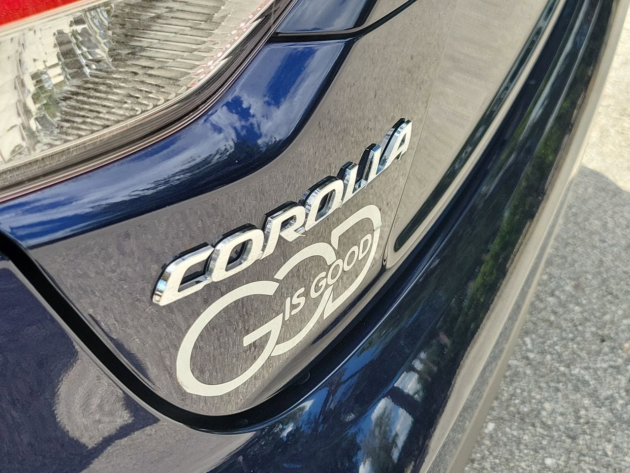 Used 2025 Toyota Corolla LE FWD image 6