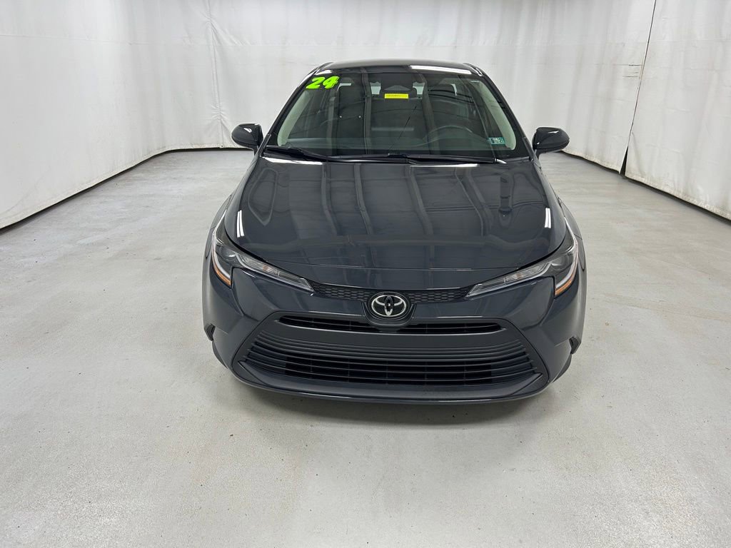 Certified 2024 Toyota Corolla LE FWD image 4