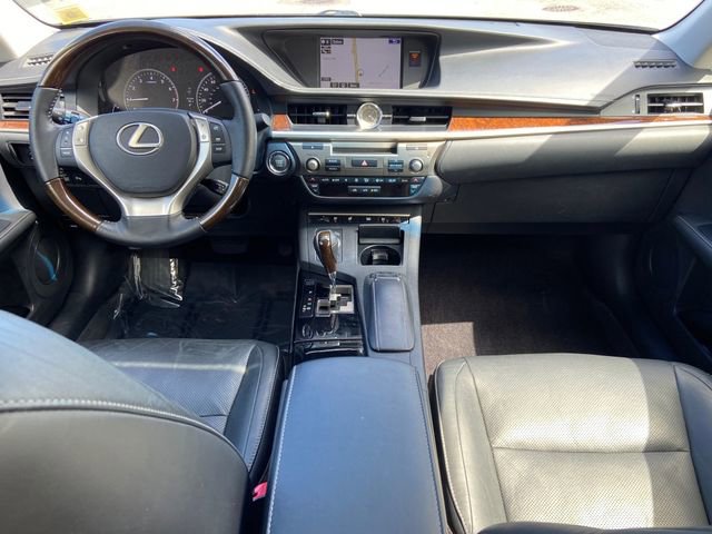 Used 2015 Lexus ES 350 w/ Luxury Package image 13