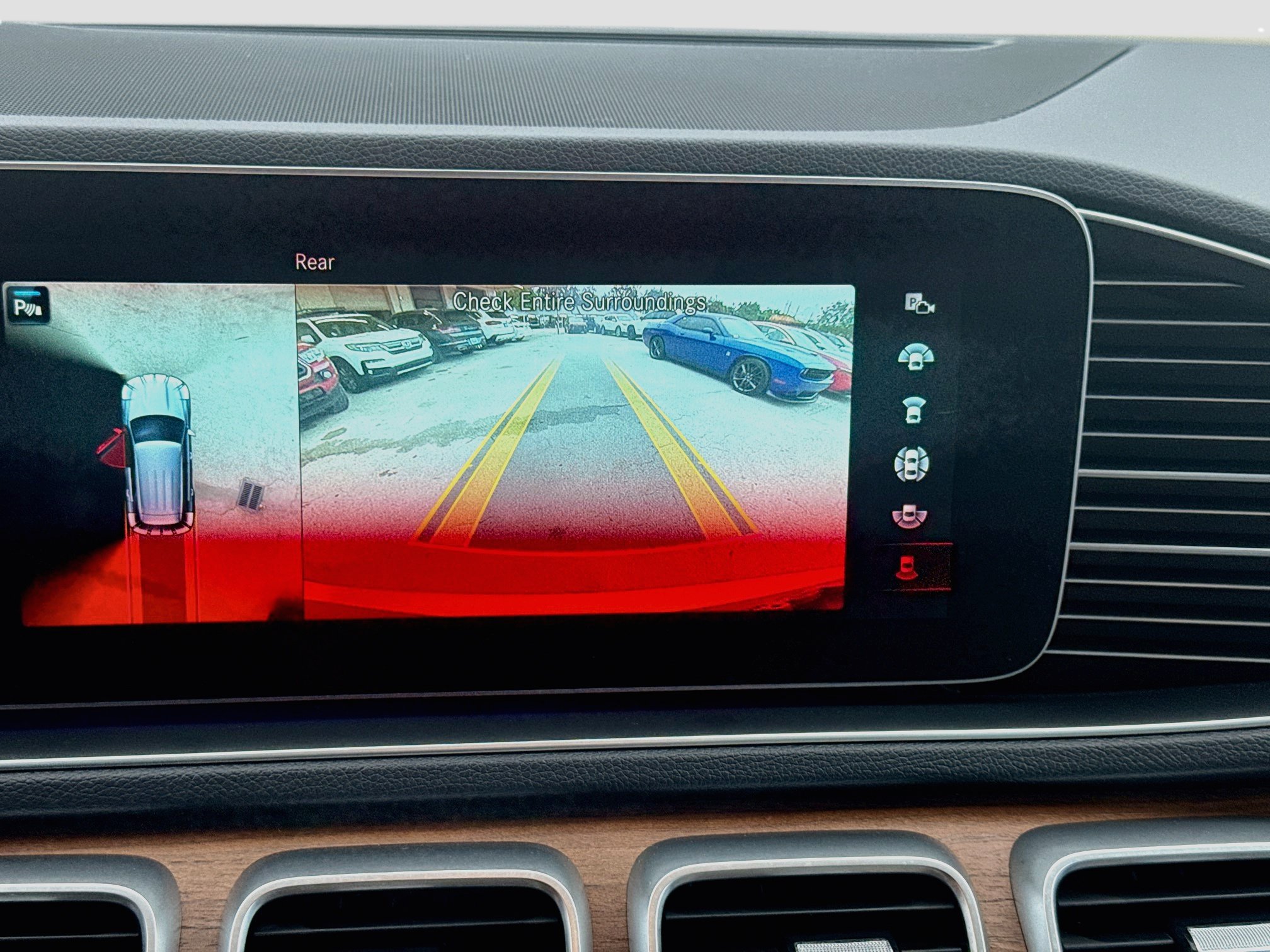 Used 2023 Mercedes-Benz GLE 350 w/ AMG Line Exterior image 12
