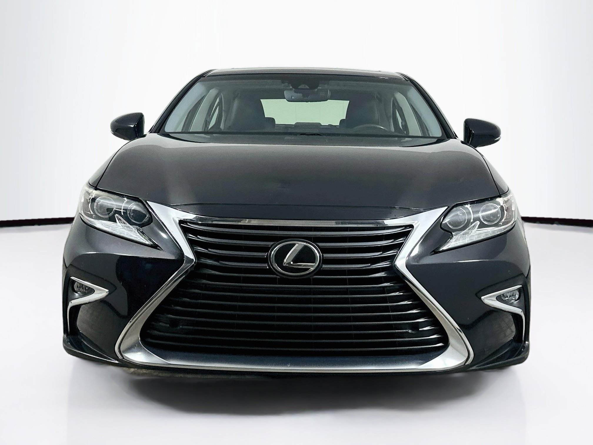 Used 2016 Lexus ES 350 w/ Luxury Package w/Wood Trim FWD image 2
