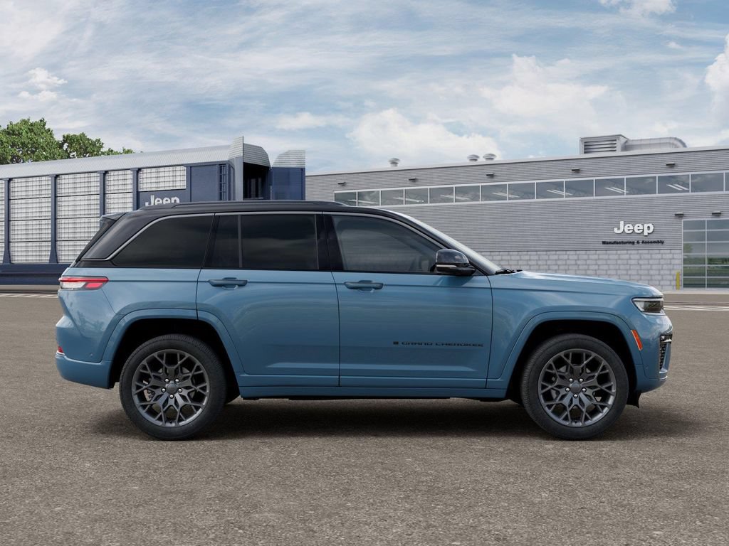 New 2026 Jeep Grand Cherokee Summit w/ Obsidian Package AWD/4WD image 21
