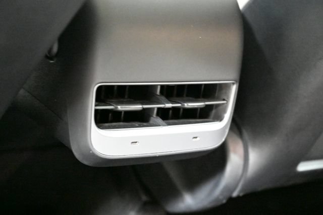 Used 2023 Tesla Model Y Long Range AWD/4WD image 45